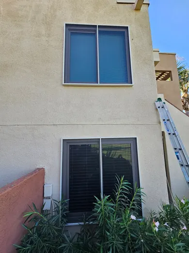 Tall exterior screen opening from Arizona Screen Techs’ project library.