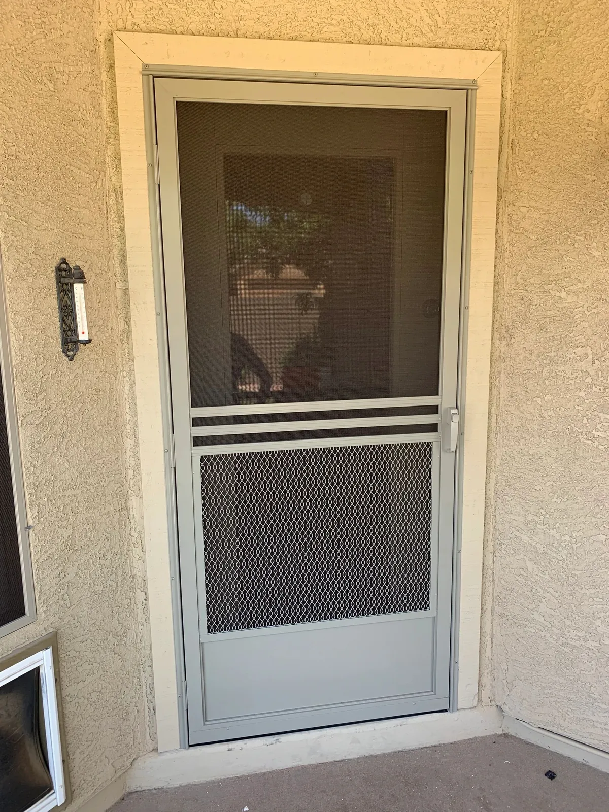 Hinged screen door example from Arizona Screen Techs’ project library.